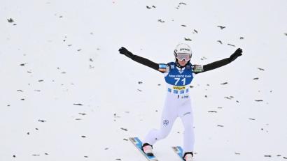 Bild: Barbara Gindl/APA/dpa
Nika Prevc war erneut nicht zu schlagen. (Archivbild)