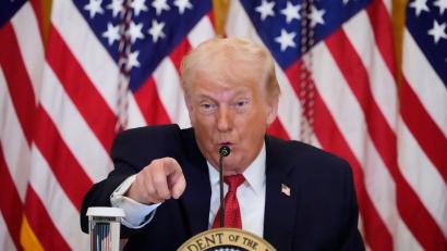 Bild: Alex Brandon/AP/dpa
Trump droht Gegnern seiner Grönland-Pläne mit Zöllen.