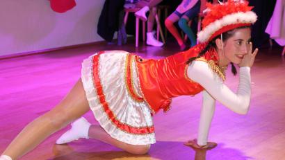 Archivbild: kro
Lucy Frötschl als Funkenmariechen im Fasching 2024.