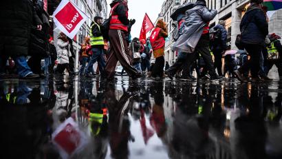 Bild: Britta Pedersen/dpa
Wie hier in Berlin werden Warnstreiks in den kommenden Wochen verstärkt spürbar sein.