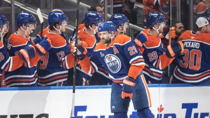 Bild: JASON FRANSON/The Canadian Press/AP/dpa
Leon Draisaitl reist aus familiären Gründen nach Deutschland. (Archivbild)