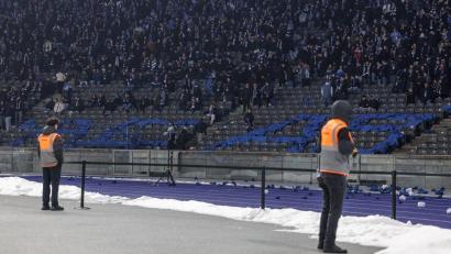 Bild: Andreas Gora/dpa
Protest der Hertha-Fans im Olympiastadion.