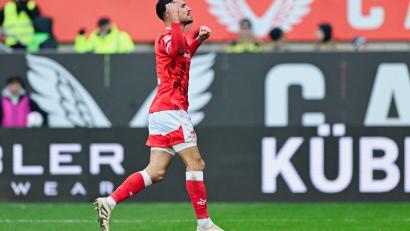 Bild: Uwe Anspach/dpa
Ivan Prtajin traf für Kaiserslautern zum 1:1.