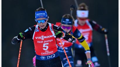 Bild: Sven Hoppe/dpa
Franziska Preuß (vorn) ist noch nicht in Bestform.