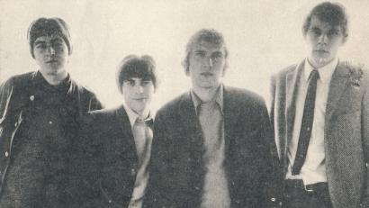 Bild: Houschka
Die heute rare Autogrammkarte der "League `66" wurde vor 60 Jahren auf einer Druckerpresse der Amberger Zeitung hergestellt. Sie zeigt von links nach rechts Werner Schlenzig, Peter Mutzbauer, Rainer Krischke und Leonhard Kramarz. Alle vier leben noch. Allerdings seit Jahrzehnten weit von Amberg entfernt.