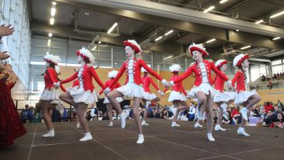 Bild: Hirsch
Ein Popmedley hatten die Mädchen der „Rummlfelser Fischbach“ für ihren Gardetanz einstudiert.