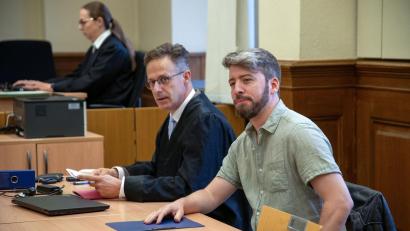 Bild: Pia Bayer/dpa
Der 38-Jährige sagte, er habe mit seinem friedlichen Protest ein Zeichen gegen den gesetzlich beschlossenen Atomausstieg setzen wollen. (Archivbild)