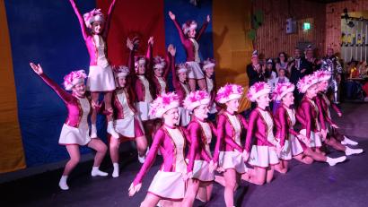 Bild: do
Sportlich und farbenfroh beeindruckte die Prinzengarde im neuen Outfit.