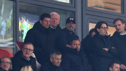Bild: Jan Woitas/dpa
Jürgen Klopp auf der Tribüne des Leipziger Stadions.