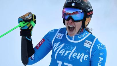 Bild: Marco Trovati/AP/dpa
Jubelte nach einem famosen Comeback: Ski-Ass Federica Brignone.