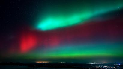 Bild: Peter Müller
Ein Sonnensturm sorgt für Polarlichter über Deutschland. Er ist so stark, dass das Lichtspektakel vom Norden bis zu den Alpen zu sehen ist.