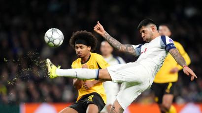 Bild: Adam Davy/PA Wire/dpa
Der BVB hatte in den Zweikämpfen gegen Tottenham oft das Nachsehen.