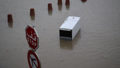 Bild: Zhou Haojin/XinHua/dpa
In Tunesien kommt es seit Montag zu schweren Regenfällen und Überschwemmungen.