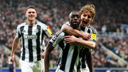 Bild: Owen Humphreys/PA Wire/dpa
Yoane Wissa und Anthony Gordon waren zwei der drei Torschützen von Newcastle gegen Eindhoven.