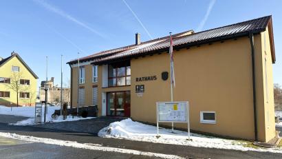 Bild: Gabi Schönberger
Welche 16 Gemeinderäte werden nach der Kommunalwahl am 8. März an den Sitzungen im Rathaus von Kirchenthumbach teilnehmen? Drei Parteien und drei Wählergemeinschaften schicken ihre Kandidaten ins Rennen.