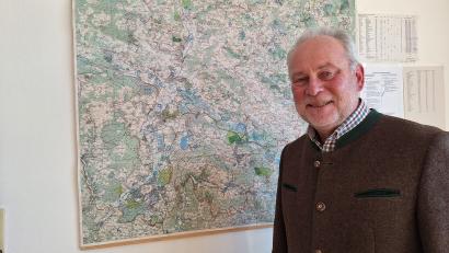 Bild: bl
Die Waldfunktionskarte hat Forstdirektor Alwin Kleber in seinem Büro in Neunburg vorm Wald immer im Blick. Nicht mehr lange: In wenigen Wochen überlässt er das Arbeitsfeld "Wald" einem Nachfolger.