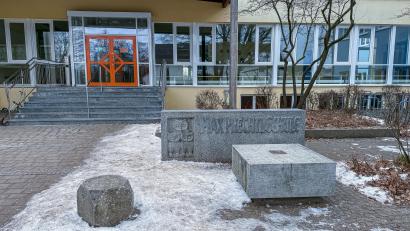 Bild: Stephan Huber
Die Max Prechtl Grund- und Mittelschule in Hahnbach: Hier – in einer Kabine der Mädchentoiletten – wurden die Amok-Drohungen gefunden.