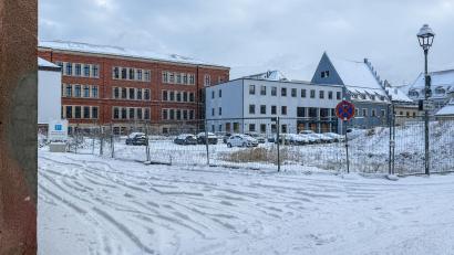 Bild: Petra Hartl
Die Tiefgarage unter dem Bürgerspital-Areal in Amberg soll über eine Einfahrt direkt neben dem Ring-Theater erschlossen werden. Das war im Bauausschuss wieder einmal Thema.