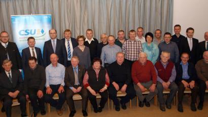 Archivbild: do
Der CSU-Ortsverband Speinshart kann auf viele treue Mitglieder bauen: Beim 70-jährigen Jubiläum wurden langjährige Mitglieder durch CSU-Bezirksvorsitzenden Albert Füracker geehrt.