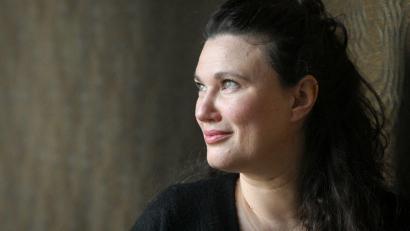 Bild: Jens Kalaene/dpa
Die Oscar-Hoffnung von Regisseurin Mascha Schilinski für „In die Sonne schauen“ ist geplatzt. (Archivbild)