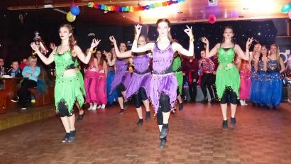 Bild: hme
Der Rockfasching im Tanzcafé Silvia war legendär (hier ein Bild von 2019). Heuer haben sich die Neudorfer Vereine etwas Neues einfallen lassen: Sie laden zum Zeltfasching.