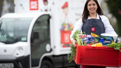 Bild: Federico Gambarini/dpa
Picnic wurde in den Niederlanden gegründet. Seit 2018 gibt es den Lebensmittel-Lieferdienst, an dem Edeka beteiligt ist, auch in Deutschland.