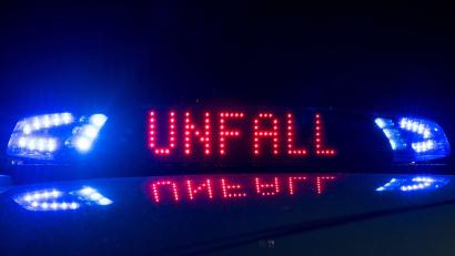 Bild: Monika Skolimowska/dpa-Zentralbild/dpa
Etliche Einsatzkräfte rückten aus. (Symbolbild)