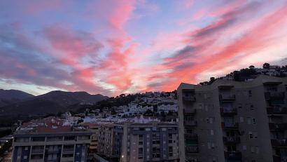 Bild: Walter Paschen
So sieht die Stadt am Meer kurz vor Sonnenaufgang aus. Das Ehepaar Paschen schätzt dort die durchschnittlich 340 Sonnentage.