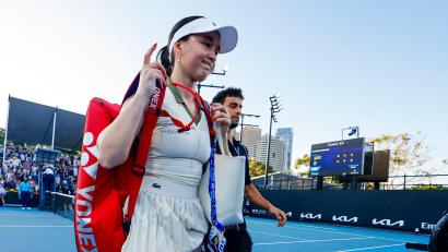 Bild: Frank Molter/dpa
Bitteres Ende: Auch im Doppel ist für Eva Lys in Melbourne Schluss. (Archivbild)