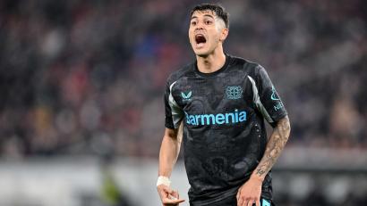 Bild: Harry Langer/dpa
Nach mehr als viermonatiger Pause wieder einsatzbereit: der Argentinier Exequiel Palacios (Archivbild).