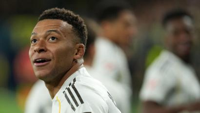 Bild: Alberto Saiz/AP/dpa
Superstar Mbappé macht den Sieg perfekt.