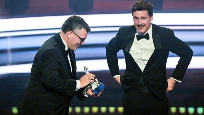 Bild: Felix Hörhager/dpa
Schauspieler Florian David Fitz bekommt den Ehrenpreis.