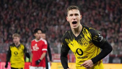 Bild: Soeren Stache/dpa
Nico Schlotterbeck bejubelt seinen Kopfballtreffer zum 2:0.