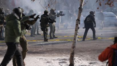 Bild: Abbie Parr/AP/dpa
Bei einem Schussvorfall in Minnesota ist ein Mensch getötet worden.