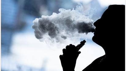 Archivbild: Silas Stein/dpa
Kühlend und erfrischend sollen sogenannte "Cooling Agents" in E-Zigaretten wirken.