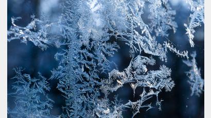 Bild: Peter Kneffel/dpa
Auch die nächsten Tage muss in Bayern teils mit strengem Frost gerechnet werden. (Archivbild)