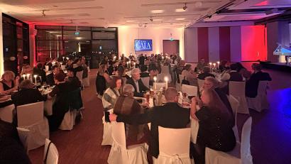 Bild: stg
108 Gäste waren ins Foyer gekommen, um bei der KEM-Gala dabei zu sein.