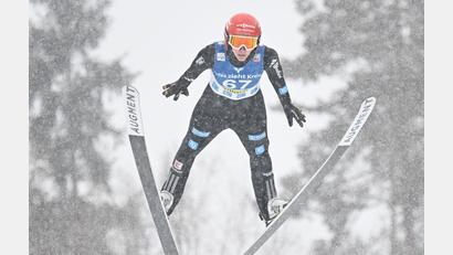 Bild: Barbara Gindl/APA/dpa
Selina Freitag belegte beim Skisprung-Weltcup in Sapporo Platz vier. (Archivbild)
