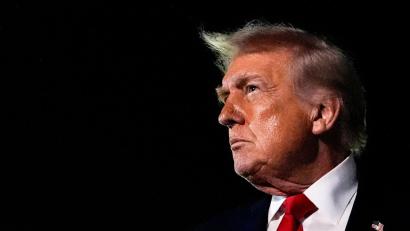 Bild: Julia Demaree Nikhinson/AP/dpa
Mit seinen Aussagen zum Nato-Einsatz in Afghanistan sorgte Donald Trump erneut für Kritik. (Archivbild)