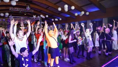 Bild: mcl
Die Gäste feierten die Premiere der "Flosser Narrennacht".