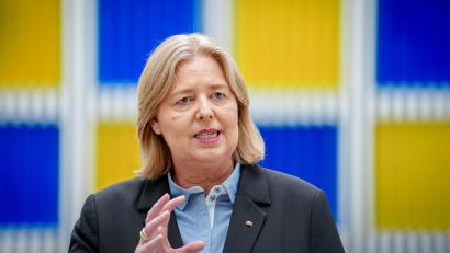 Bild: Kay Nietfeld/dpa
Die Sozialstaatskommission soll ihren Bericht an Bundesarbeitsministerin Bärbel Bas (SPD) übergeben. (Archivfoto)