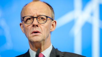 Bild: Kay Nietfeld/dpa
Bundeskanzler Friedrich Merz (CDU) ist besorgt über das Maß an Gewaltanwendung in den USA.