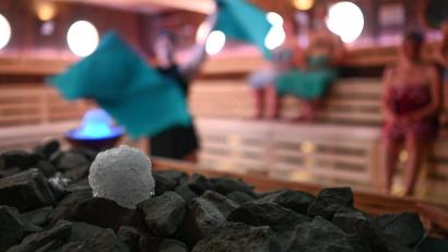 Bild: Lars Penning/dpa
Nacktaufnahmen in einer Sauna sind bislang nicht strafbar. (Symbolbild)