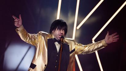 Bild: Rolf Vennenbernd/dpa
Ikke Hüftgold beschreibt seinen verstorbenen Vater als den „positivsten“ Menschen. (Archivbild)