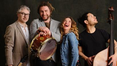 Bild: LIAB/exb
LIAB (Lost In A Bar) steht für markante Jazz- und Soul-Sounds, die in grandioser Weise mit bayerischen Texten kombiniert werden.