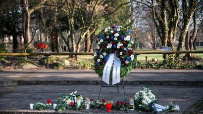 Bild: Daniel Vogl/dpa
Ein Jahr nach der Gewalttat wollen nun Wissenschaftler eine Umfrage starten. (Archivbild)