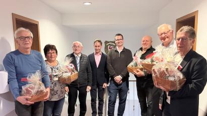 Bild: Verena Bruckner
Das Omnibusunternehmen Bruckner und Reichert ehrt mehrere langjährige Mitarbeiter für ihre Treue und ihren Einsatz.