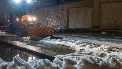 Bild: Stefan Puchner/dpa
In Franken schneit es seit Sonntag heftig.