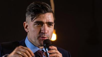 Bild: Frank Hammerschmidt/dpa
Der Rechtsextremist Martin Sellner wurde im Thüringer Landtag von Vertretern der AfD empfangen. (Archivbild)