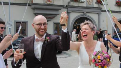 Symbolbild: kro
Eine Traumhochzeit zu organisieren, ist häufig nicht einfach. Ein Netzwerk aus über 60 Hochzeitsdienstleistern aus dem Raum Amberg und ein interaktives Planerbuch sollen Brautpaaren bei der Organisation helfen.